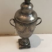 Caleb Shields [ca.1747-1782] early American silver <i>Urn snuff box with base compartment and hinged top lid<i>, ca.1773.